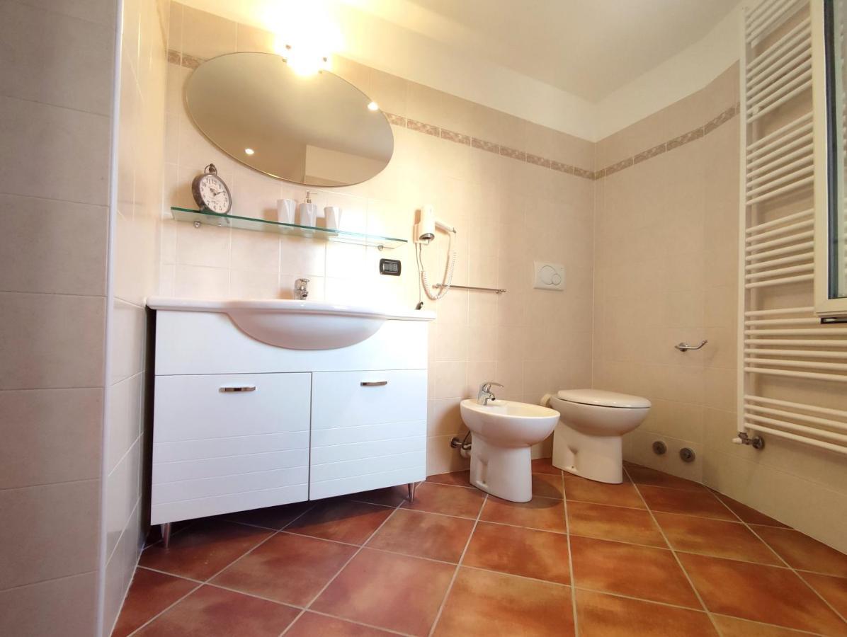 B&B Villa Regina Brunate Buitenkant foto