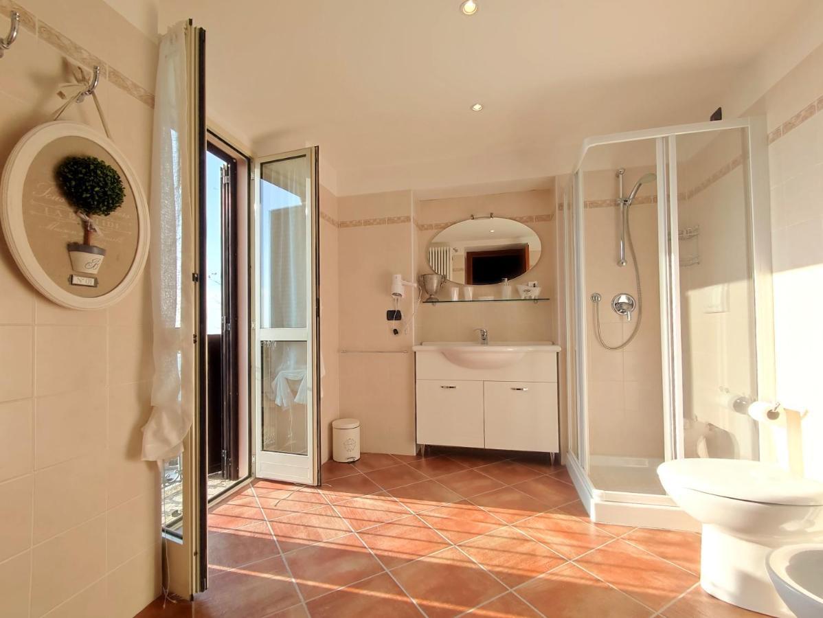 B&B Villa Regina Brunate Buitenkant foto